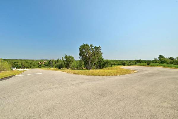 235 Campolina LN, Driftwood, TX 78619