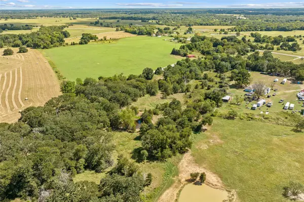 1098 FM 3403, Lincoln, TX 78948