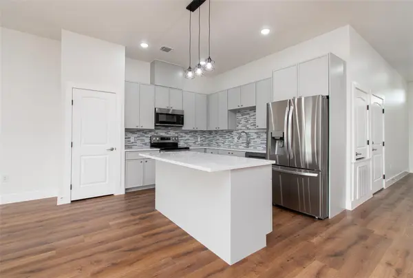 121 Calvin Smith LN #A & B, Jarrell, TX 76537