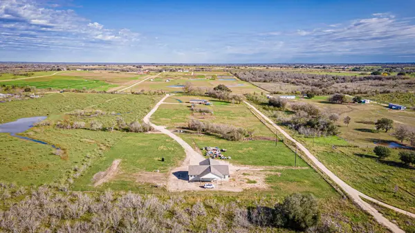 3370 Pettytown RD, Dale, TX 78616