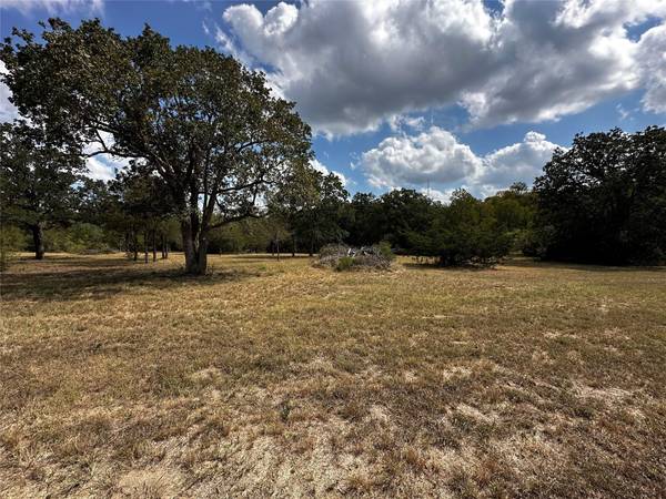 1535 Old Colony Line RD, Dale, TX 78616