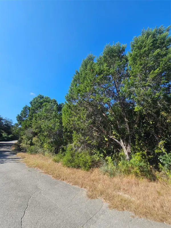 7406 White Oak DR, Lago Vista, TX 78645