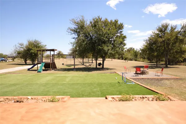 535 Upper Elgin River RD, Elgin, TX 78621