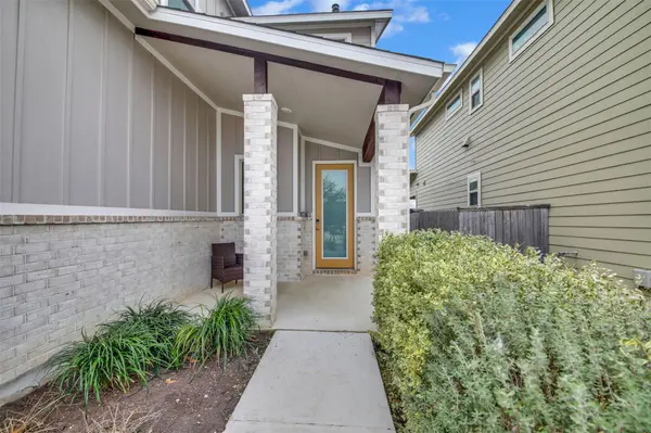 8213 McKamy DR, Austin, TX 78744