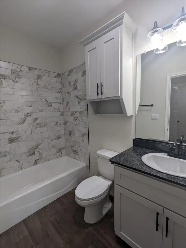 1708 E Ave G, Lampasas, TX 76550