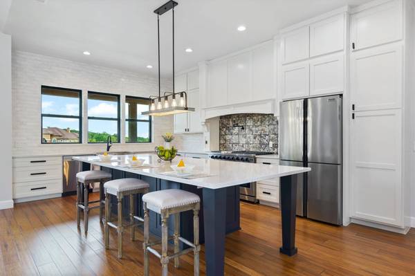 21409 Vista Estates DR, Spicewood, TX 78669