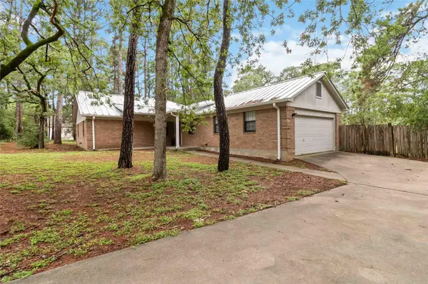 326 Pine View LOOP, Bastrop, TX 78602