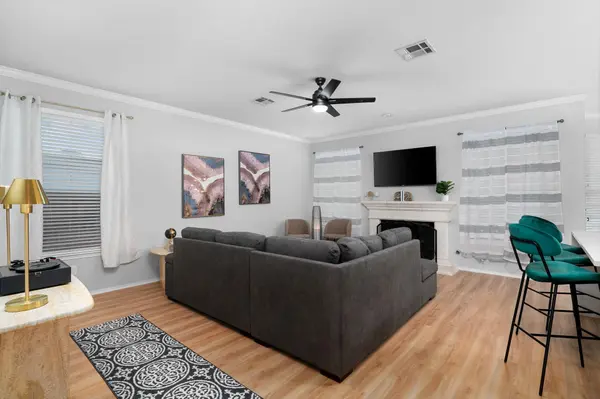 807 Clarence Bohls LN, Pflugerville, TX 78660