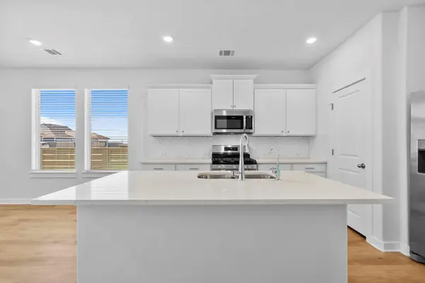 193 Weaver LN, Bastrop, TX 78602