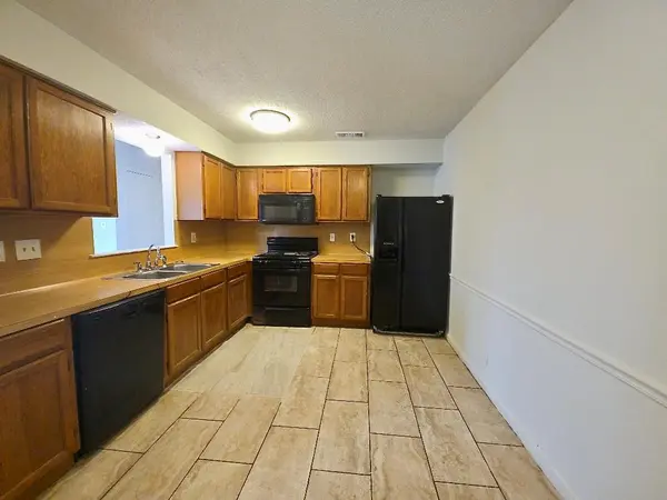 801 Country Aire DR #A, Round Rock, TX 78664
