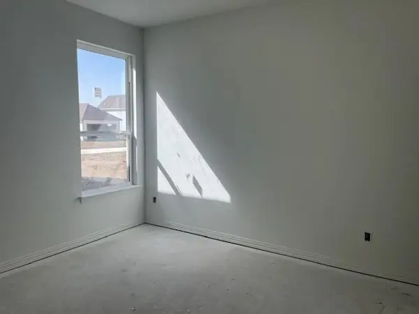211 Trbiue BLVD, Taylor, TX 76574