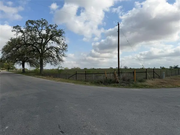 000 Old Kelley RD, Lockhart, TX 78644