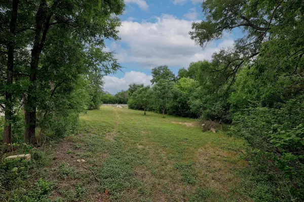 101 River RD, Liberty Hill, TX 78642