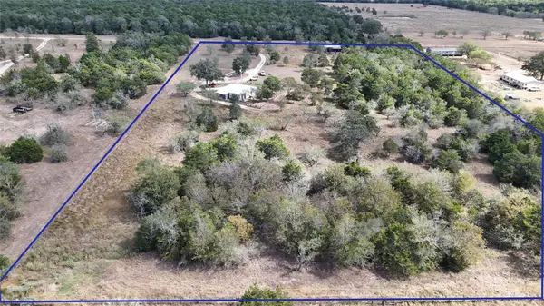 991 Kovar RD #D, Flatonia, TX 78941