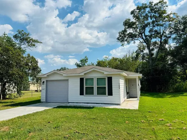 1465 W Highland DR, Beaumont, TX 77705