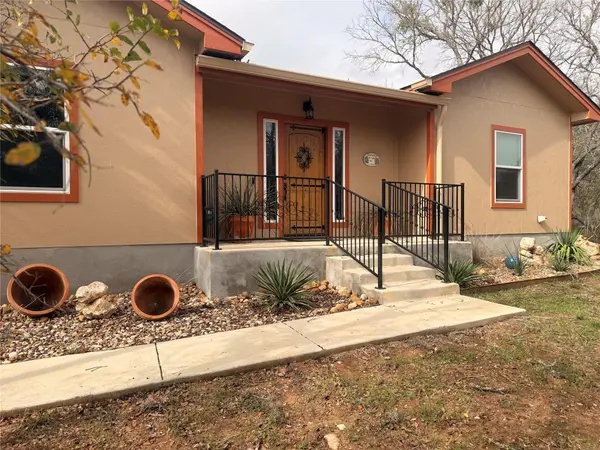 111 Clydesdale DR, San Marcos, TX 78666