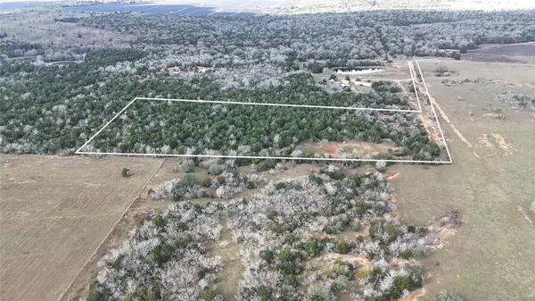259 Meduna RD, Smithville, TX 78957