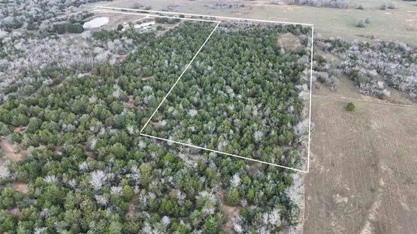 259 Meduna RD, Smithville, TX 78957