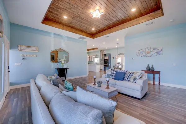 243 Hershal LN, Cedar Creek, TX 78612