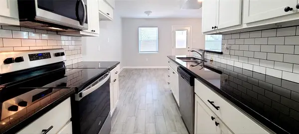 302 Tiegs ST, League City, TX 77573