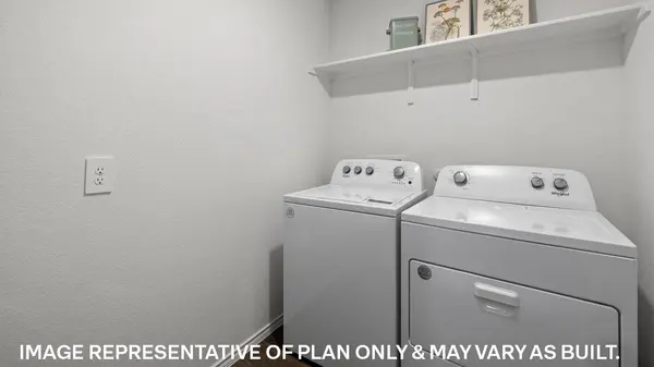 827 Arnold LOOP, Uhland, TX 78640