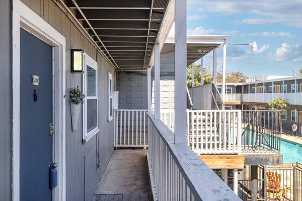 2401 Manor RD #204, Austin, TX 78722