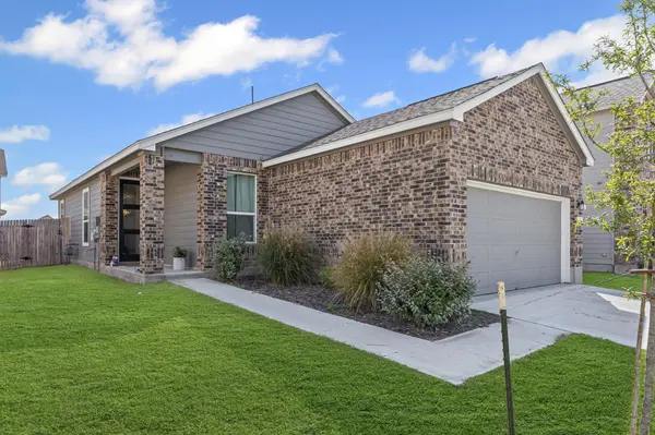 222 Summit DR, Lockhart, TX 78644