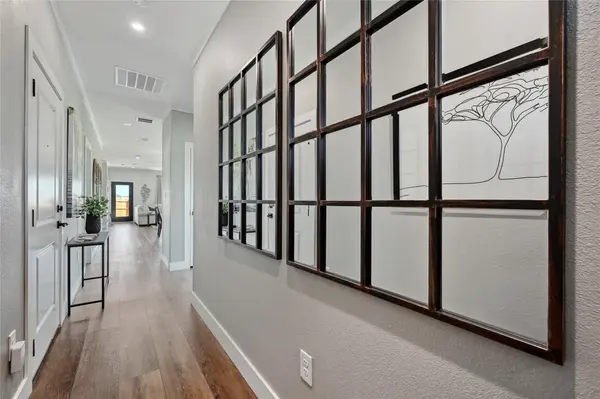 2015 Applewood DR, Lockhart, TX 78644