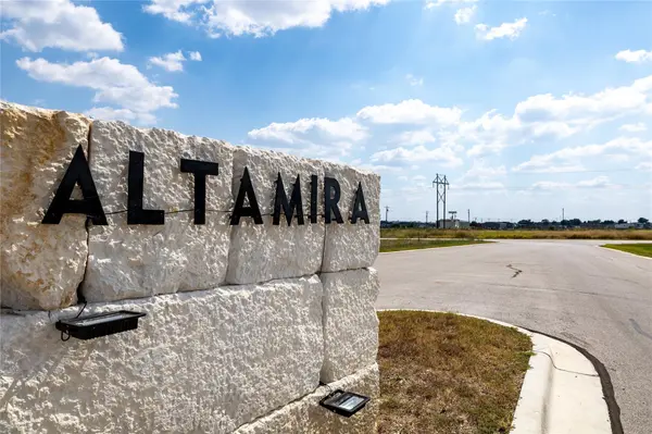 221 Castellana WAY, Elgin, TX 78621