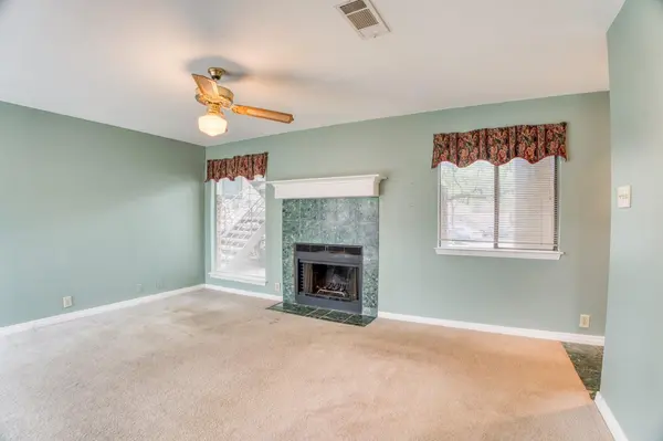 6810 Deatonhill DR #110, Austin, TX 78745