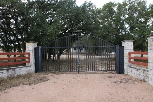 18001 Fm 150 W, Driftwood, TX 78619