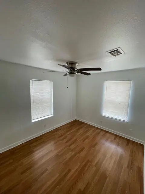 1105 1/2 Tillery ST, Austin, TX 78702