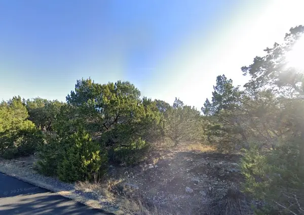 2807 Newton DR, Lago Vista, TX 78645
