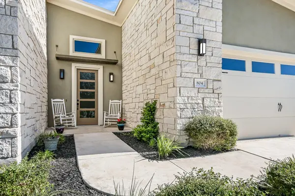 804 Dancing Oak LN, San Marcos, TX 78666