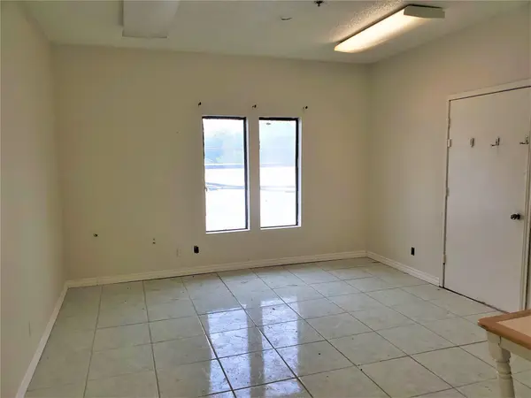 611 Carpenter Ave #105, Austin, TX 78753