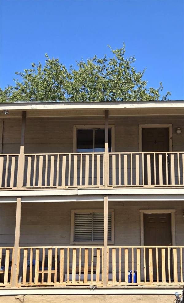 203 S Mitchell St ST #4, San Marcos, TX 78666