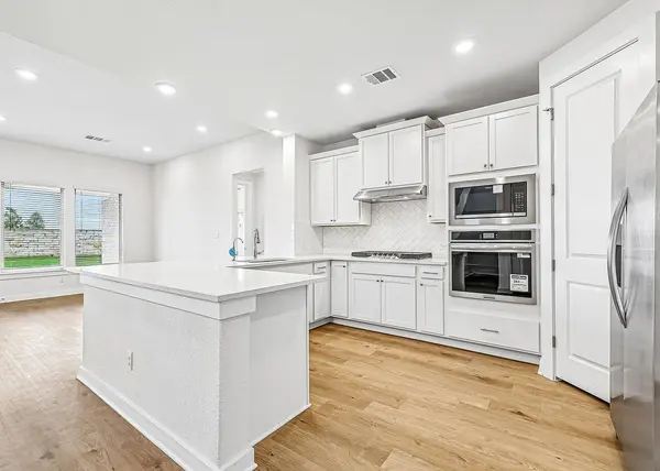 408 Brandywine RD, Hutto, TX 78634