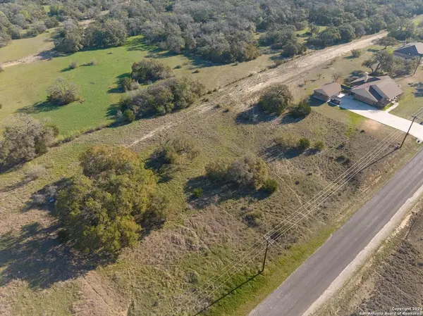 327 John Price, Blanco, TX 78606