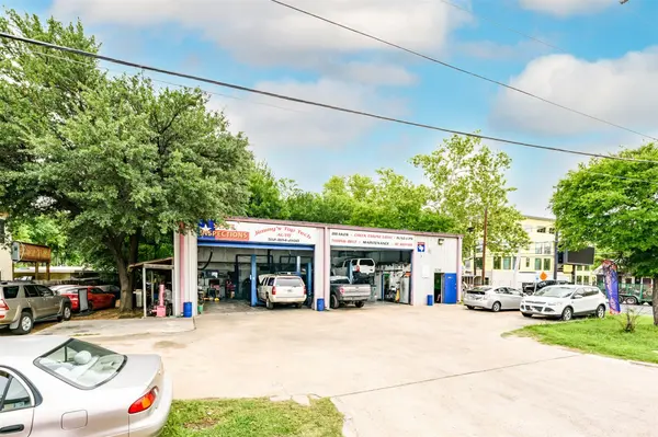 2216 S 1st ST, Austin, TX 78704