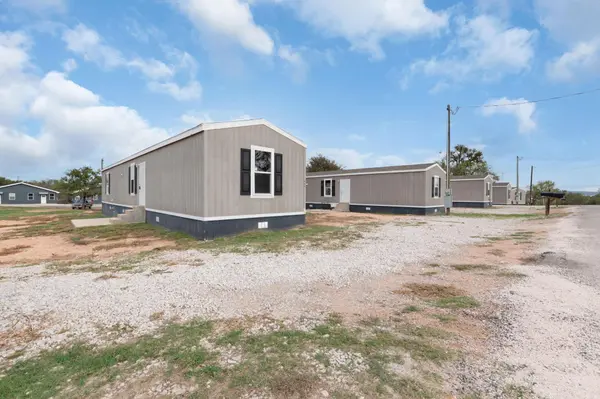 900 Odessa ST, Kingsland, TX 78639