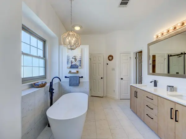 9902 Scenic Bluff DR, Austin, TX 78733