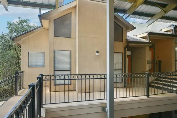 1910 Robbins PL #301, Austin, TX 78705