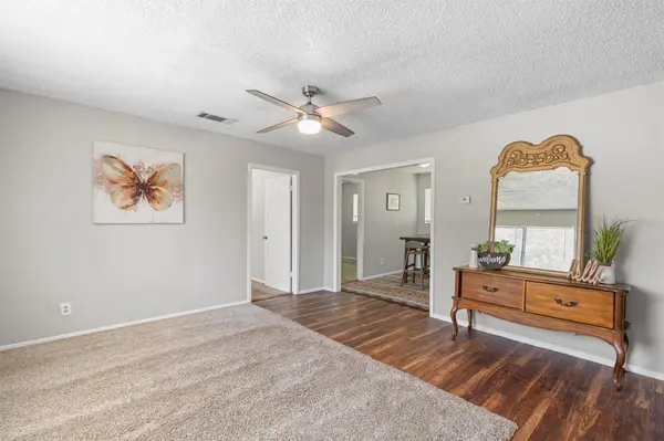 203 E Anderson Ave, Round Rock, TX 78664