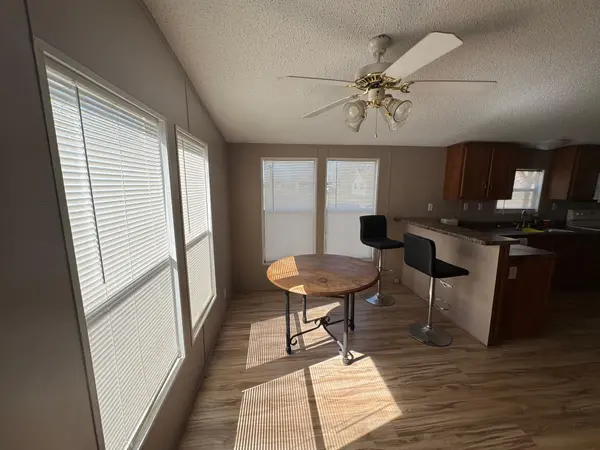 835 SW Hickory ST, Rockdale, TX 76567