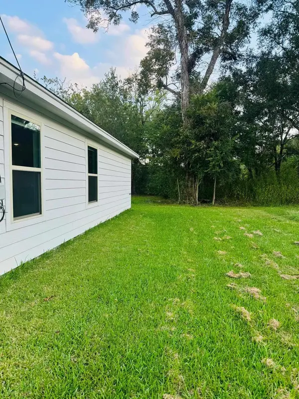 1465 W Highland DR, Beaumont, TX 77705