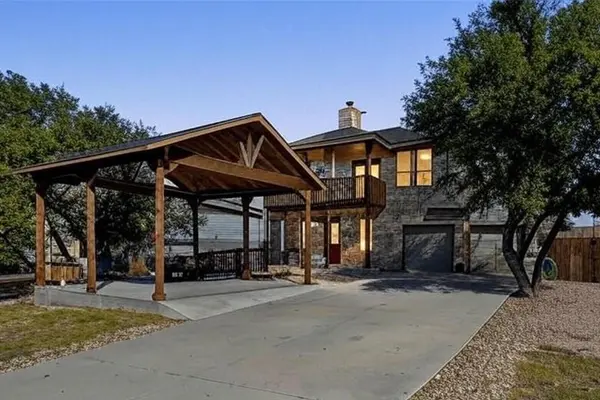 19004 Mariners PT, Point Venture, TX 78645