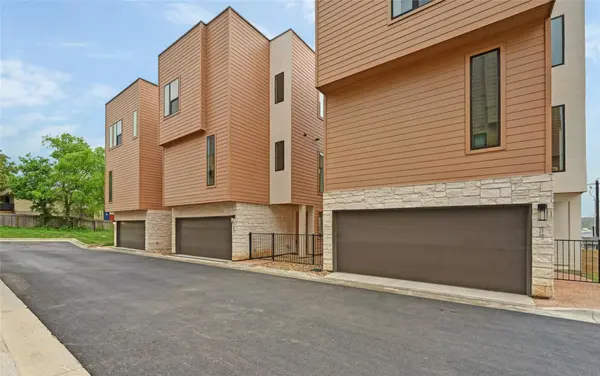 6821 Wolfcreek PASS #12, Austin, TX 78749