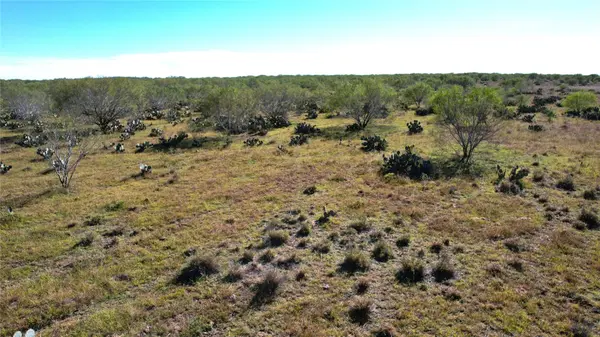 1913 County Road 3000, Pearsall, TX 78061