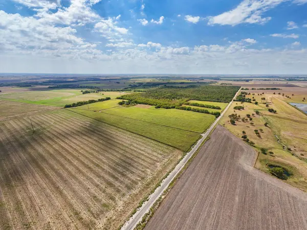 1451 CR 483, Taylor, TX 76574