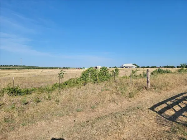 105 Black Ankle RD, Lockhart, TX 78644